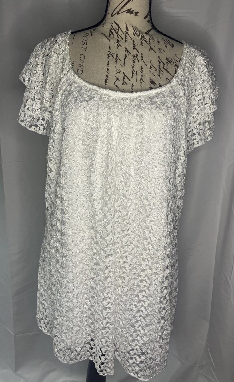 Roz & Ali Short Layered Sleeves White Lace Blouse Women's 2X